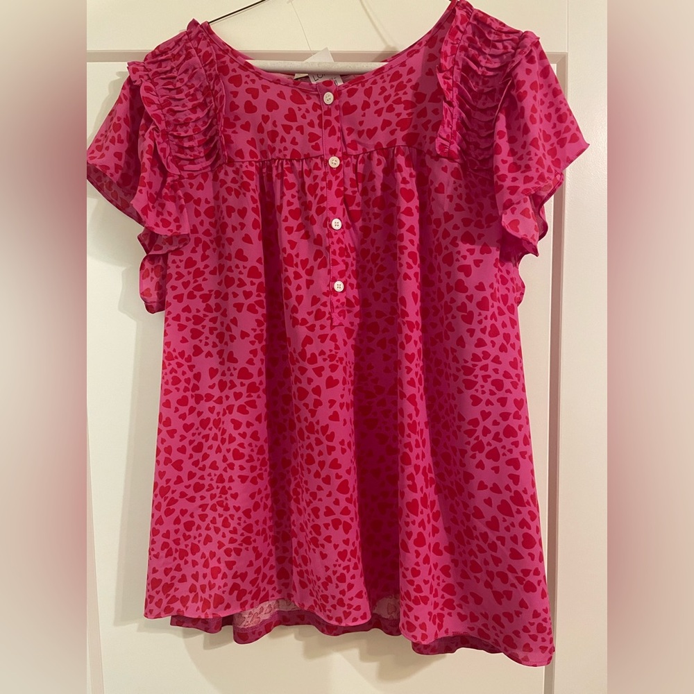 NWT Loft in XL. Pink with flutter sleeves with red heart all over pattern